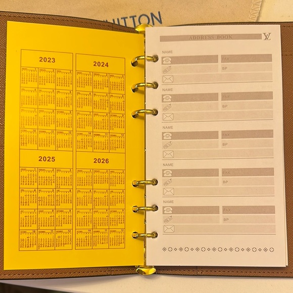 Louis Vuitton Brown and Tan Wallet with Iconic Monogram Pattern - Picture 10 of 13